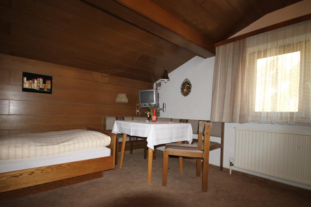 Haus Geiger Bed & Breakfast Scharnitz Exterior photo