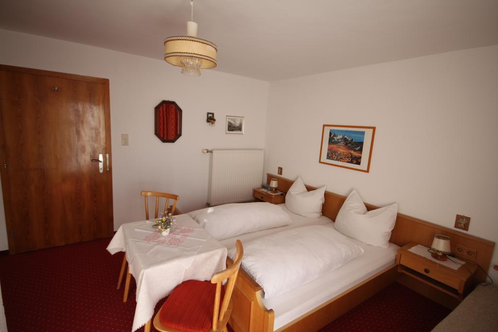 Haus Geiger Bed & Breakfast Scharnitz Exterior photo